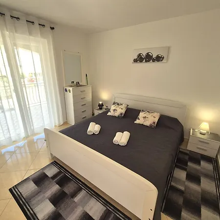 Sergggo - Location 5minute Walk Beach, Strand, 3*