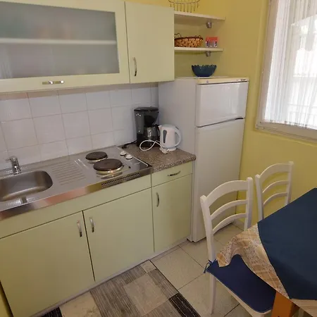 Sergggo - Location 5minute Walk Beach, Strand, بيت ضيافة بوريتش