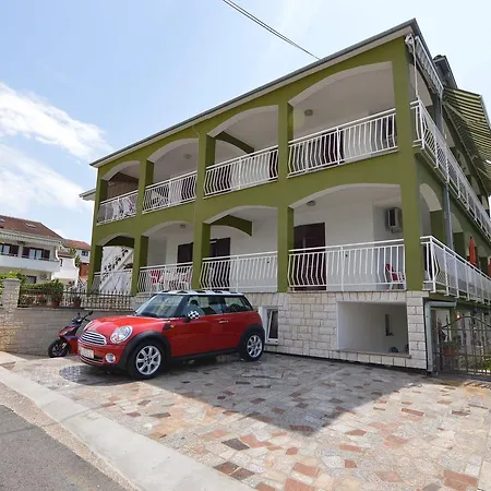 Sergggo - Location 5minute Walk Beach, Strand, Gasthuis 3*