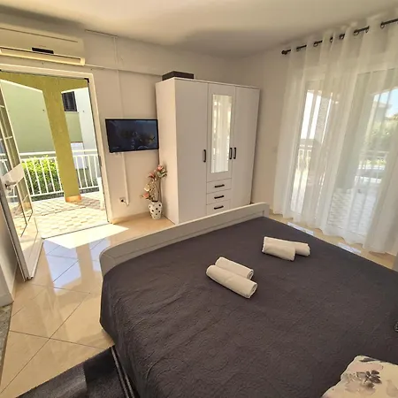 Guest house Sergggo - Location 5minute Walk Beach, Strand, 3*