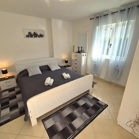 Sergggo - Location 5minute Walk Beach, Strand, Guest house